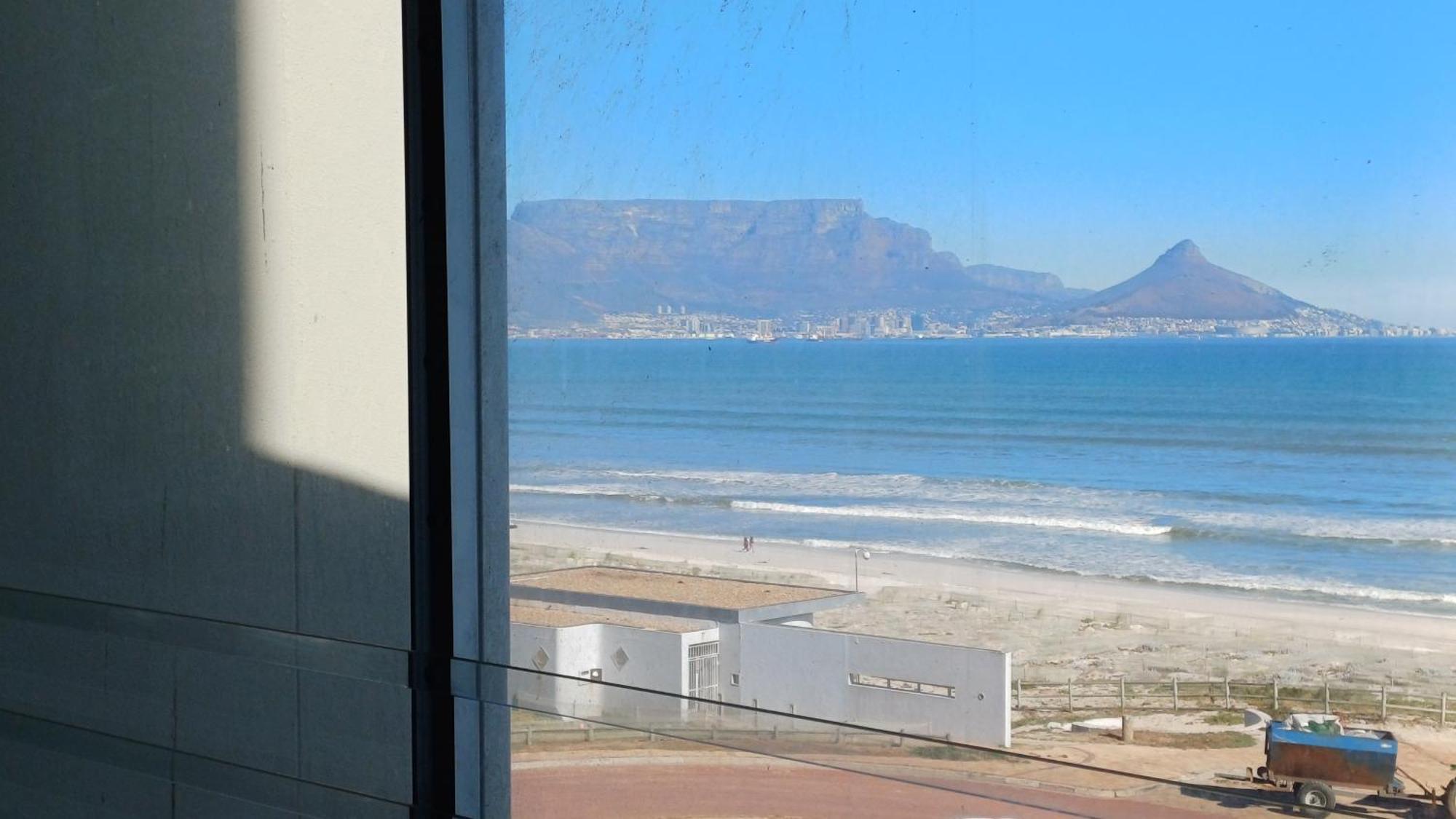 Cape Town Beachfront Accommodation In Blouberg Bloubergstrand Exterior photo