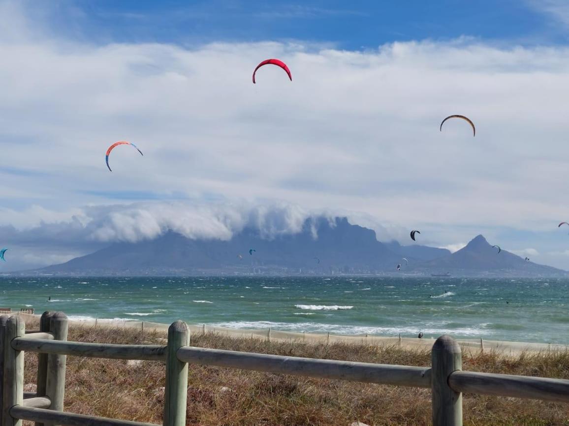Cape Town Beachfront Accommodation In Blouberg Bloubergstrand Exterior photo