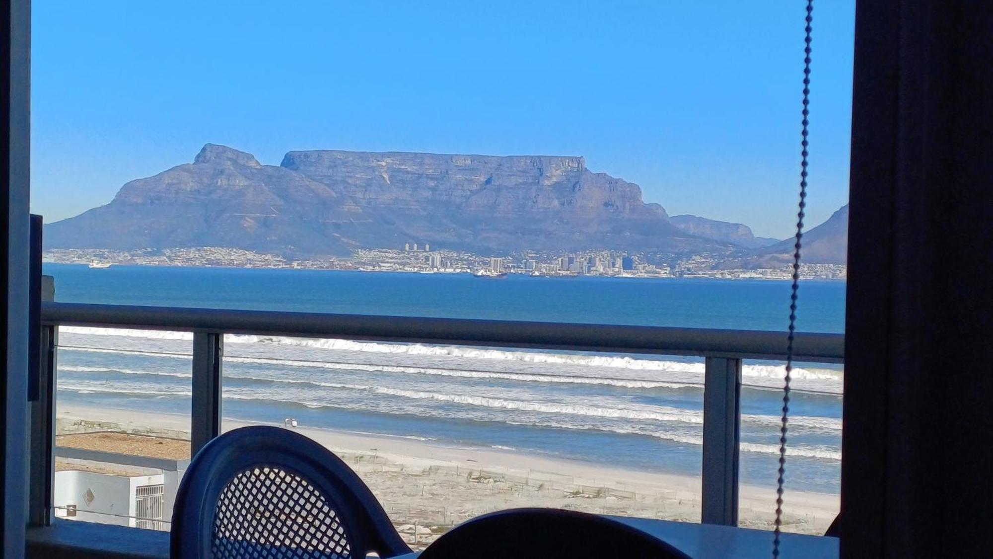 Cape Town Beachfront Accommodation In Blouberg Bloubergstrand Exterior photo