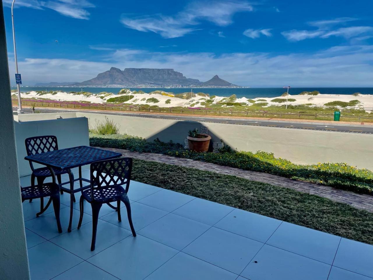 Cape Town Beachfront Accommodation In Blouberg Bloubergstrand Exterior photo