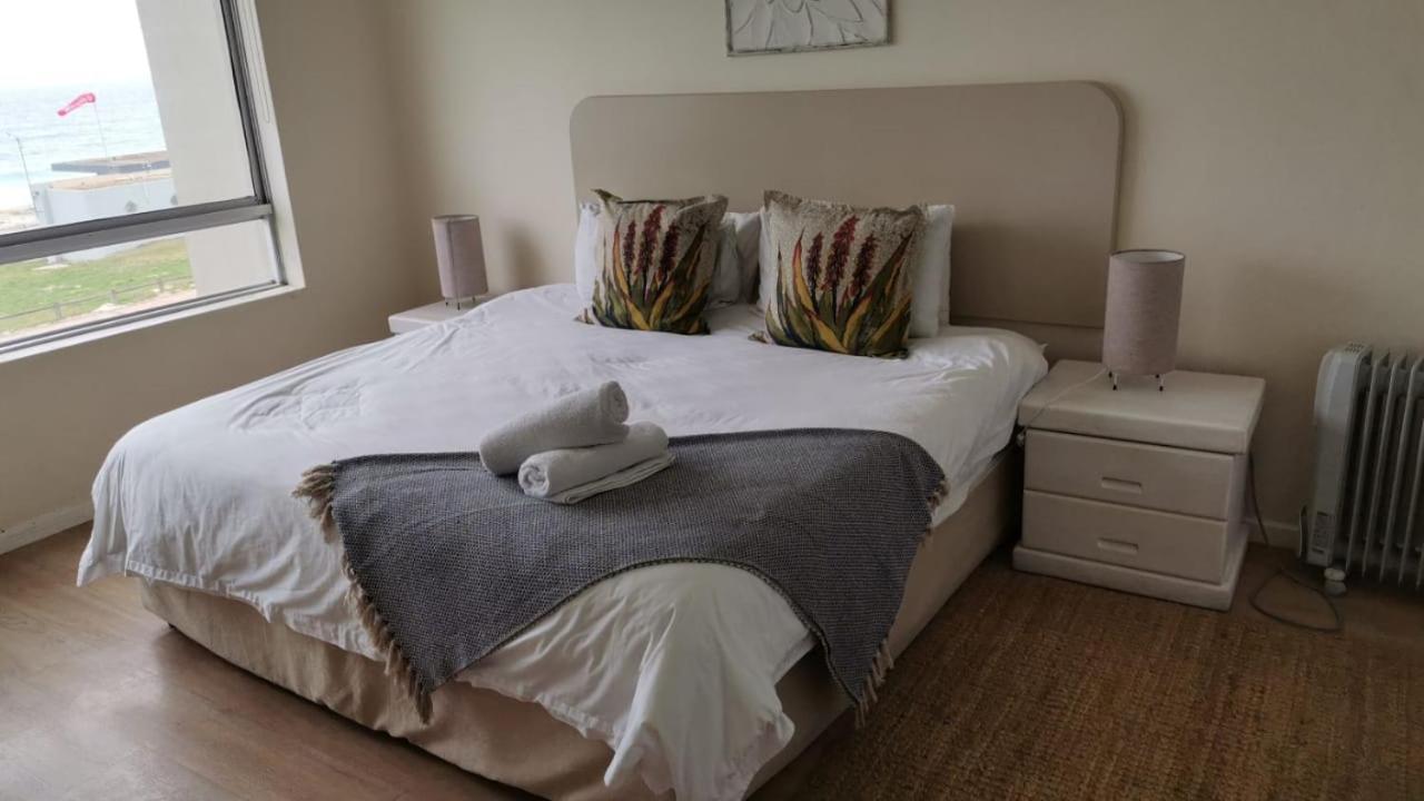 Cape Town Beachfront Accommodation In Blouberg Bloubergstrand Exterior photo