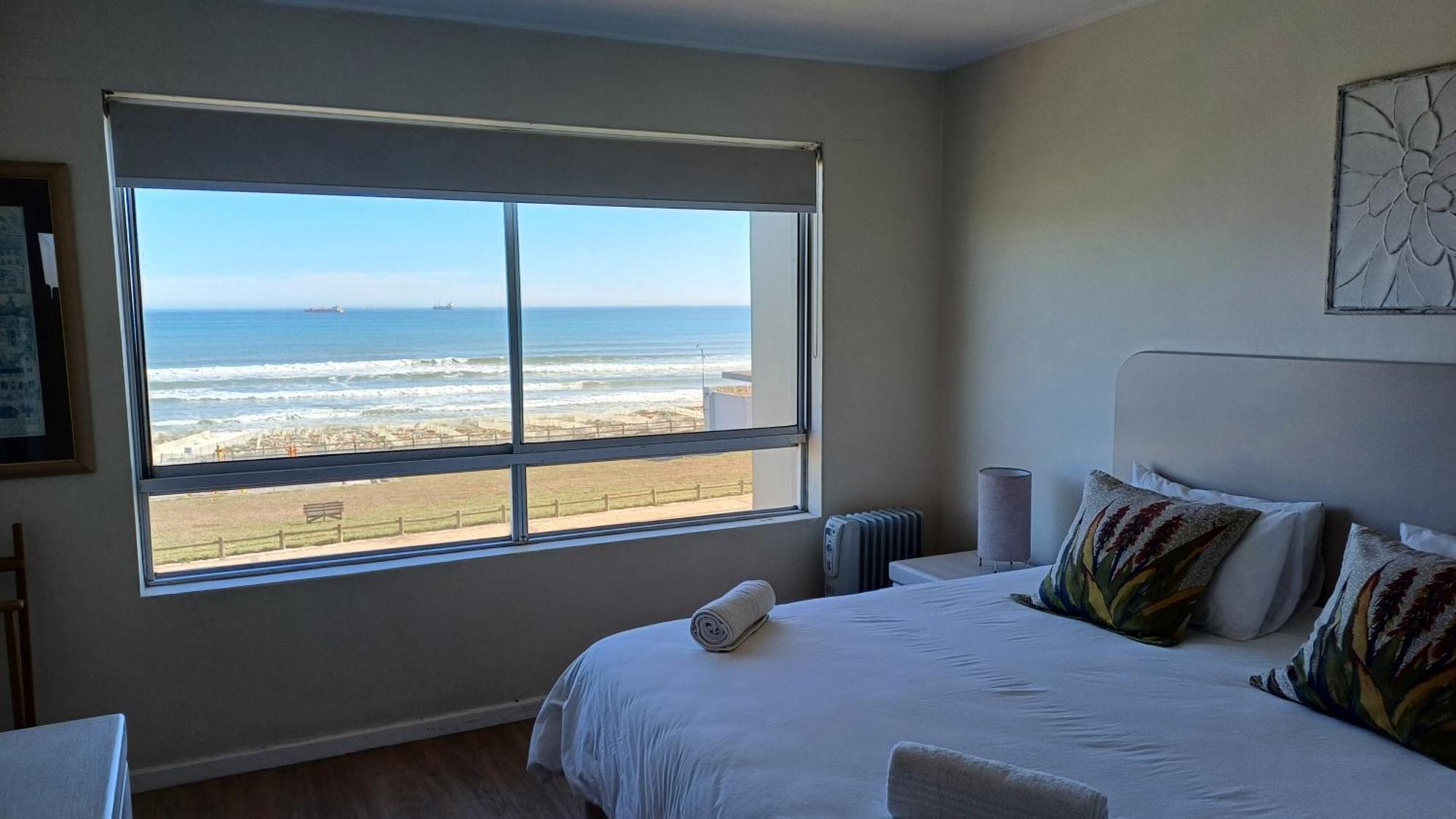Cape Town Beachfront Accommodation In Blouberg Bloubergstrand Exterior photo